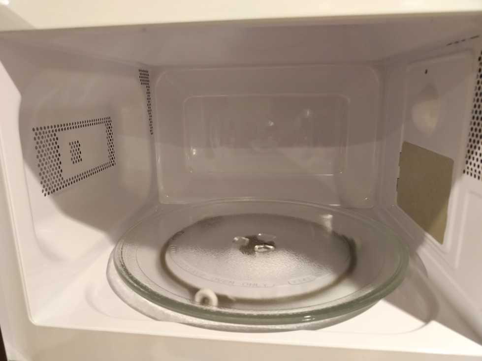 Ржавчина в микроволновке (в микроволновой печи, свч) — чем закрасить, покрыть внутри, как убрать, что делать, под тарелкой
